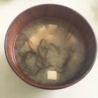 もずくと豆腐の味噌汁